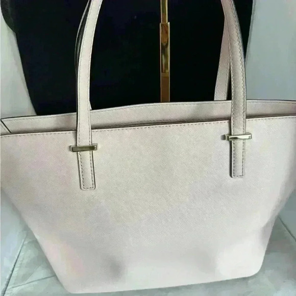 Kate Spade Cedar Street Tote in Cream Perfect Condition - Picture 5 of 8